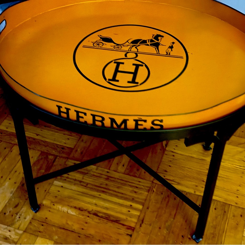 Authentic Hermes rotate tray/wall dept with stand